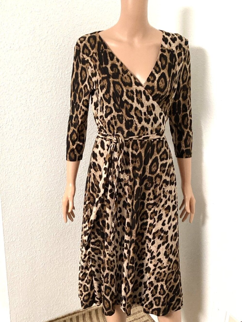Unique Vintage Women's Leopard Print Wrap Midi Dress M V-Neck 3/4 Sleeve